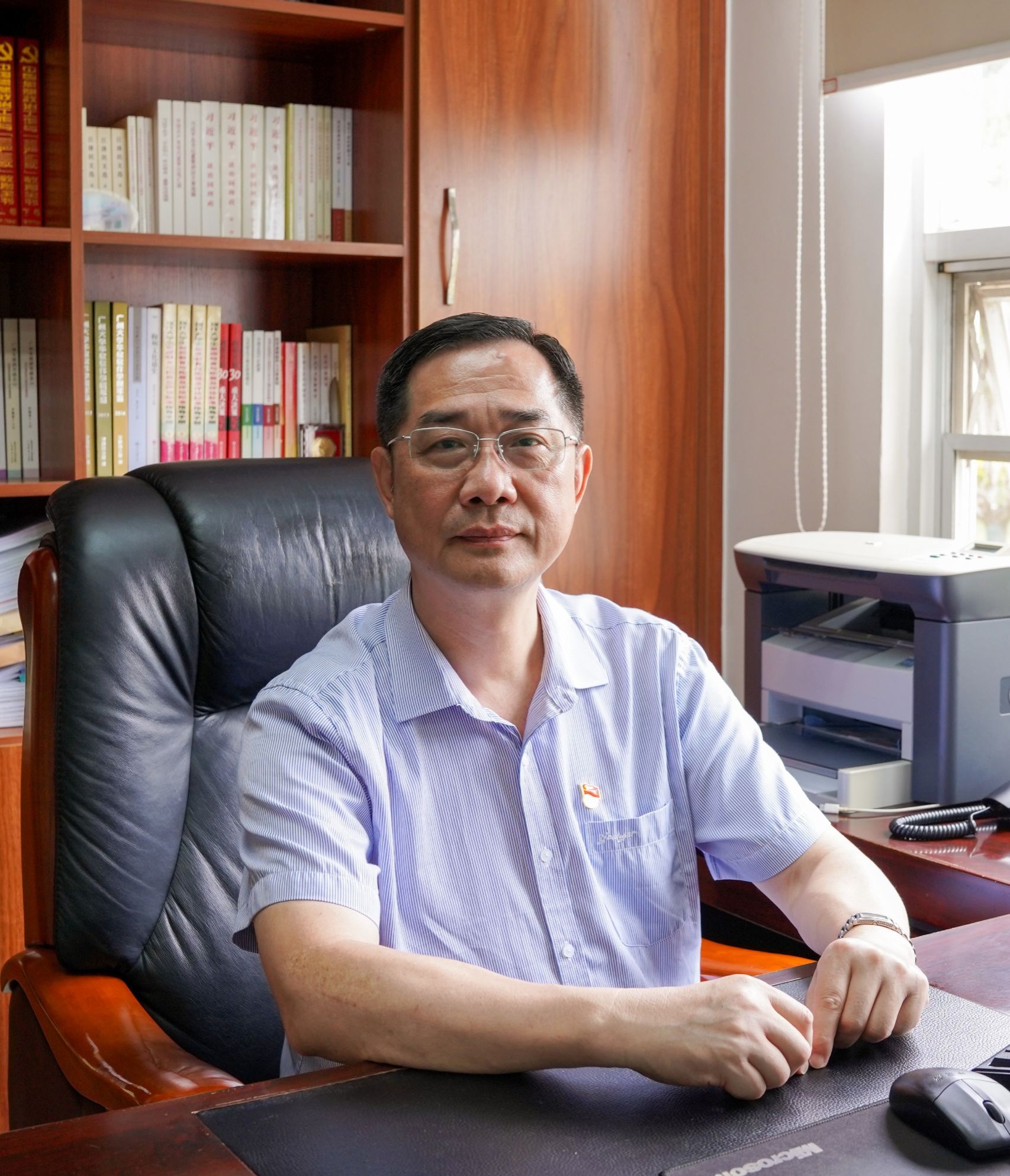 中国和平统一促进会常务理事